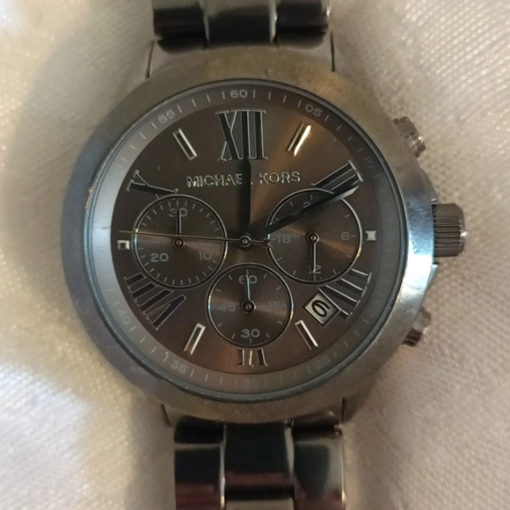 Michael Kors MK 6303 Bradshaw gray gunmetal band women's watch